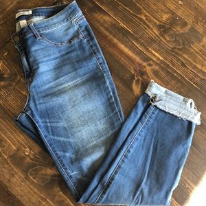 Refuge 10 Cropped Jeans